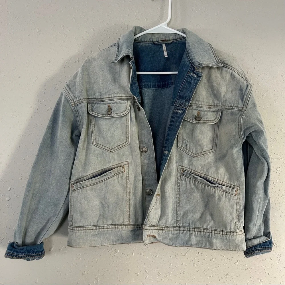 Free People Light Wash Denim Jacket Jean Casual Spring Summer Boho Bohemian XS - Picture 2 of 7